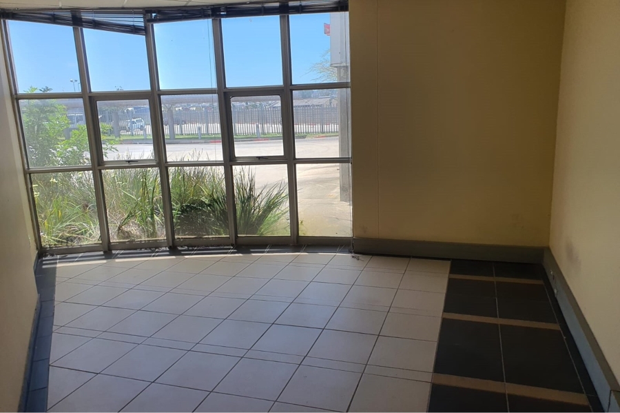 To Let commercial Property for Rent in Uitenhage Central Eastern Cape